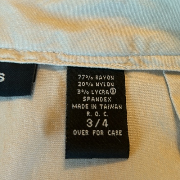 Express Shorts - Picture 3 of 6